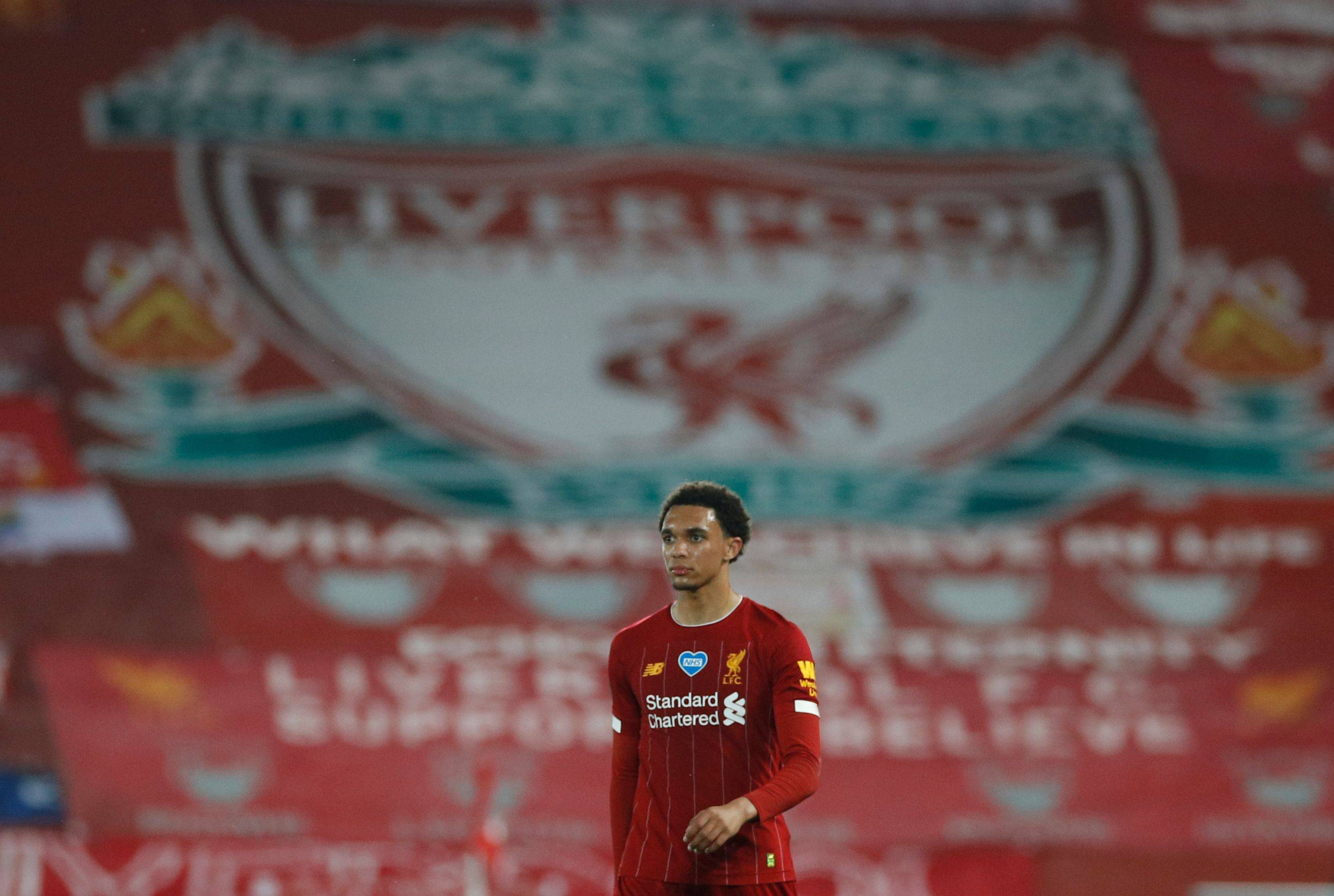 东契奇压哨三分绝杀全场（东契奇压哨三分绝杀制胜）