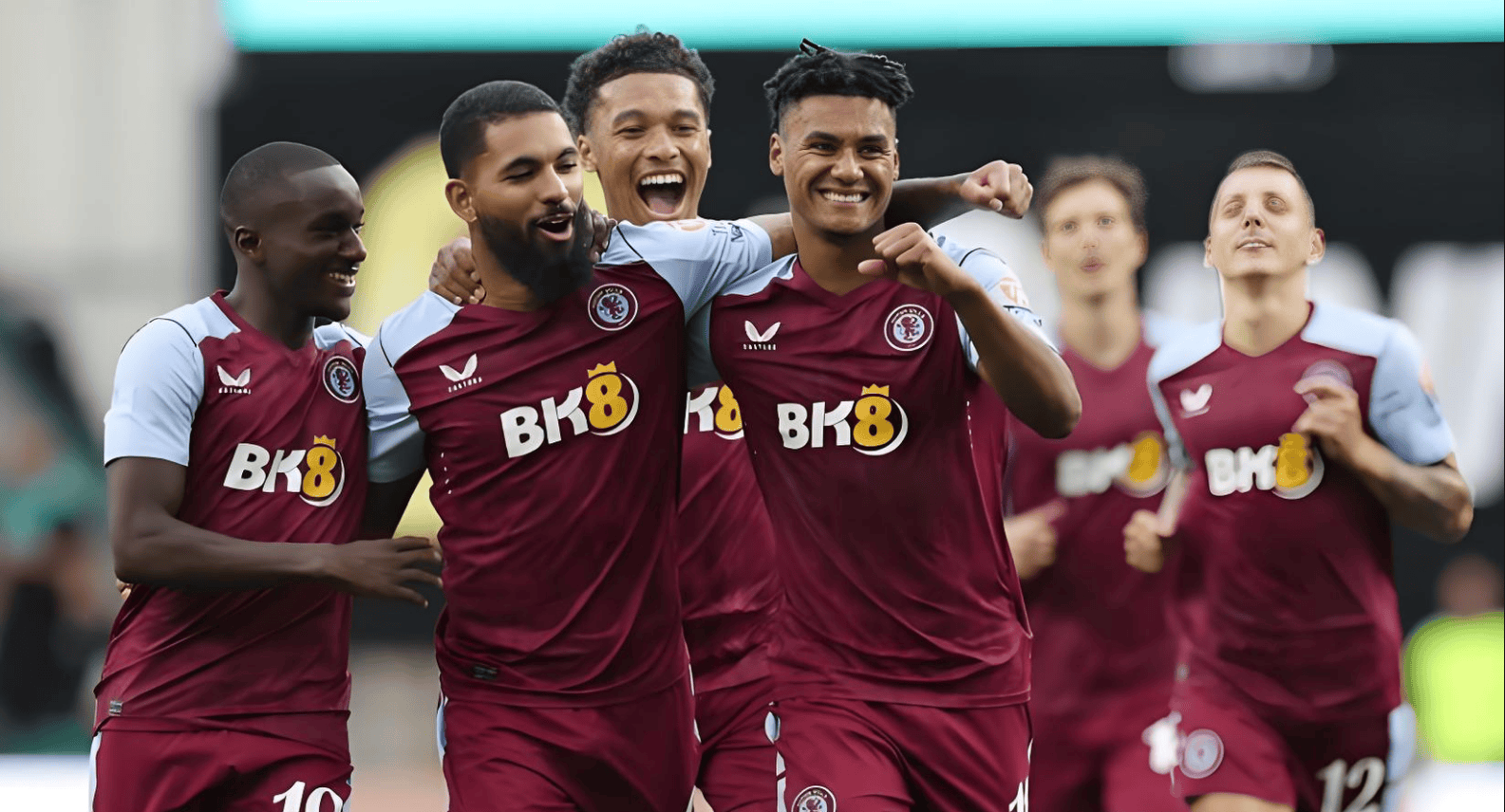 他今天的表现无可挑剔（他今天的表现堪称完美）