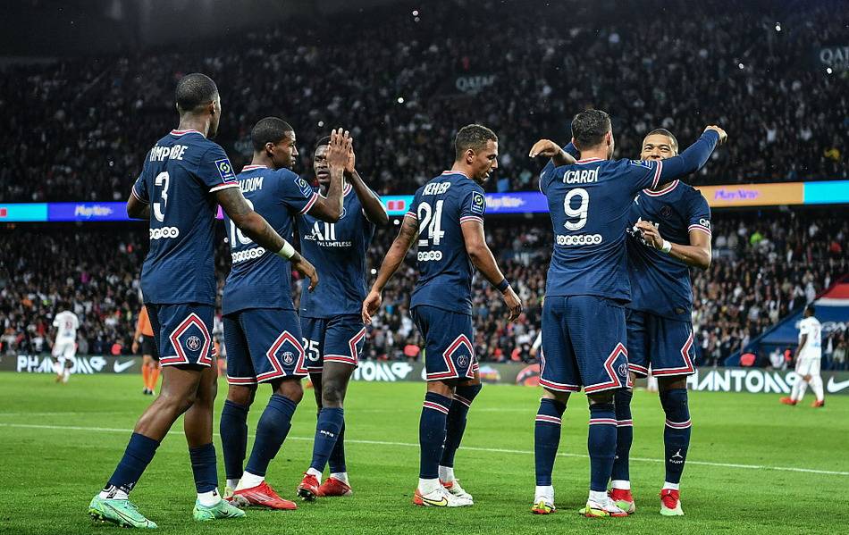 阿莱格里：劳塔罗是最强前锋之一；莱奥明白进球决定前锋价值（阿莱格里称劳塔罗跻身顶尖前锋行列；莱奥坦言进球才是前锋价值标尺）