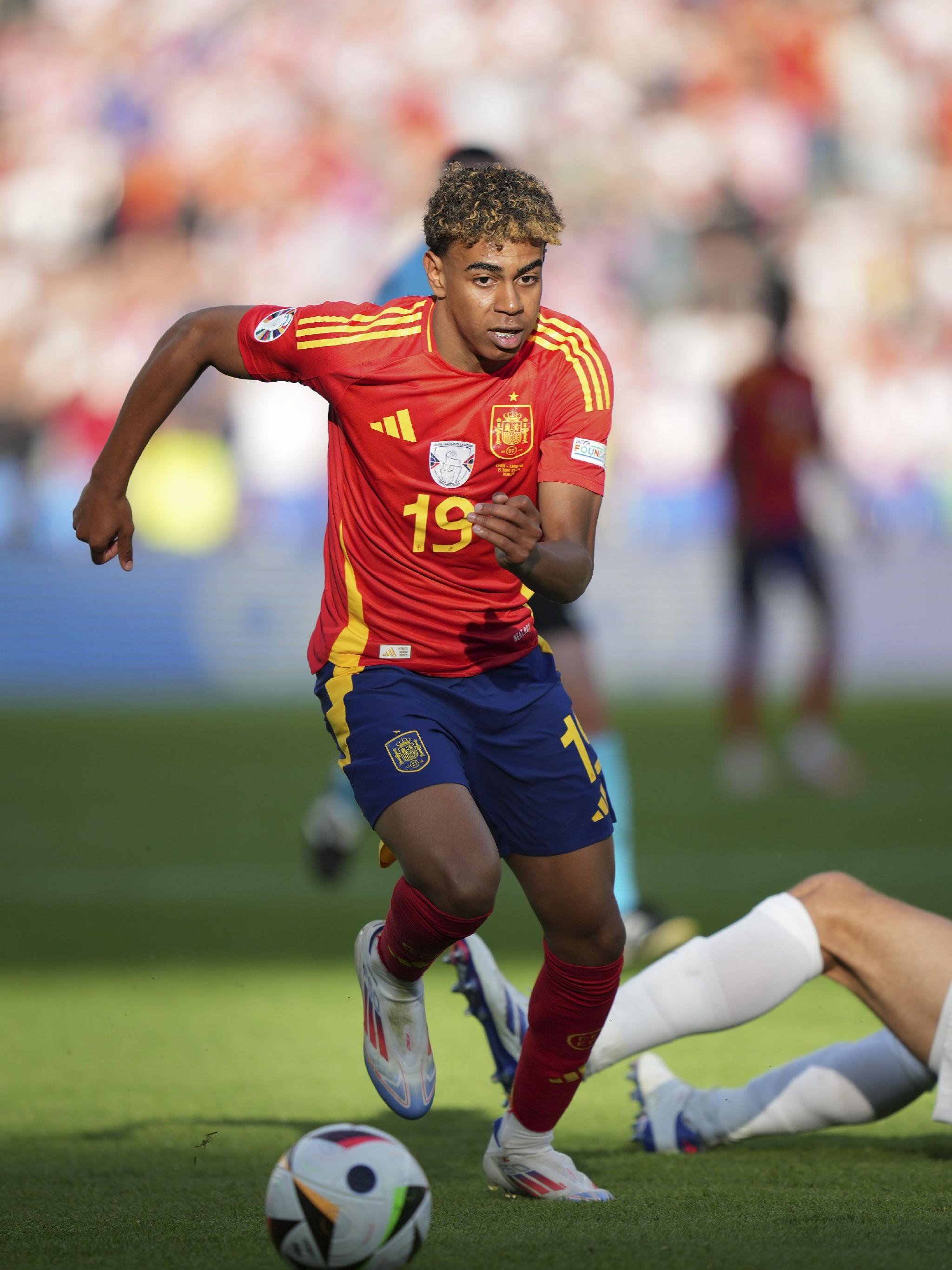 RMC：英超豪门和皇马巴萨都在关注马赛中锋罗比尼奥-瓦斯（RMC：皇马、巴萨与多支英超豪门均在关注马赛中锋罗比尼奥-瓦斯）