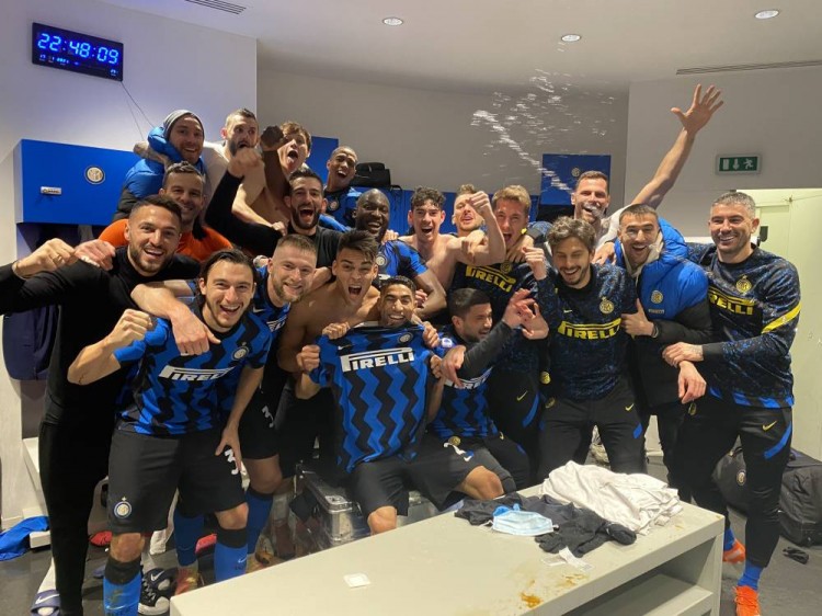 小法：我师从众帅博采众长；对亨利有极高的敬意甚至有点怕他（法布雷加斯：从众多名帅汲取所长，对亨利敬重至深甚至略感畏惧）