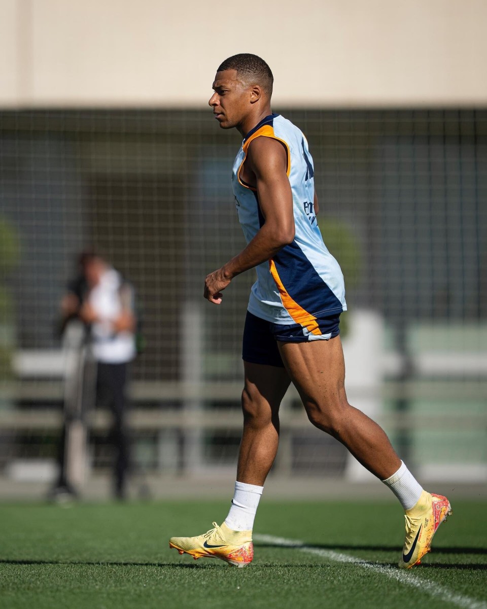 足球市场：如果出现1亿欧报价，尤文可能会考虑出售伊尔迪兹（若收到1亿欧报价，尤文或考虑出售伊尔迪兹）