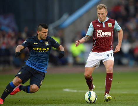 消息人士称，利物浦已开启谈判，有意以5000万英镑签下德甲顶级球员之一。（据知情人士透露，利物浦已展开磋商，计划以5000万英镑引进一位德甲顶尖球星。）