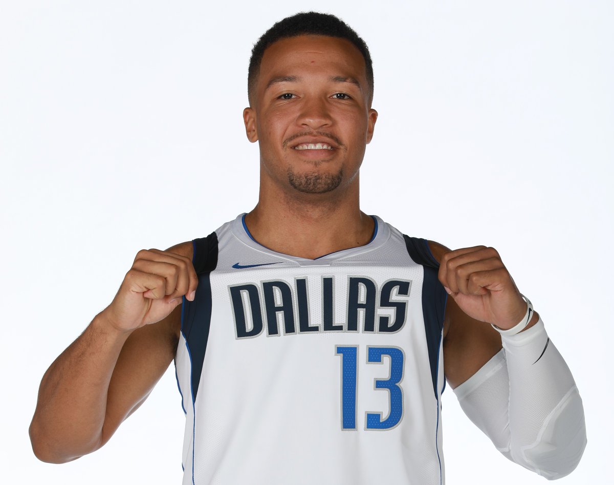 顶薪续约后先换车！东契奇喜提价值240万美金新车 全球仅9辆